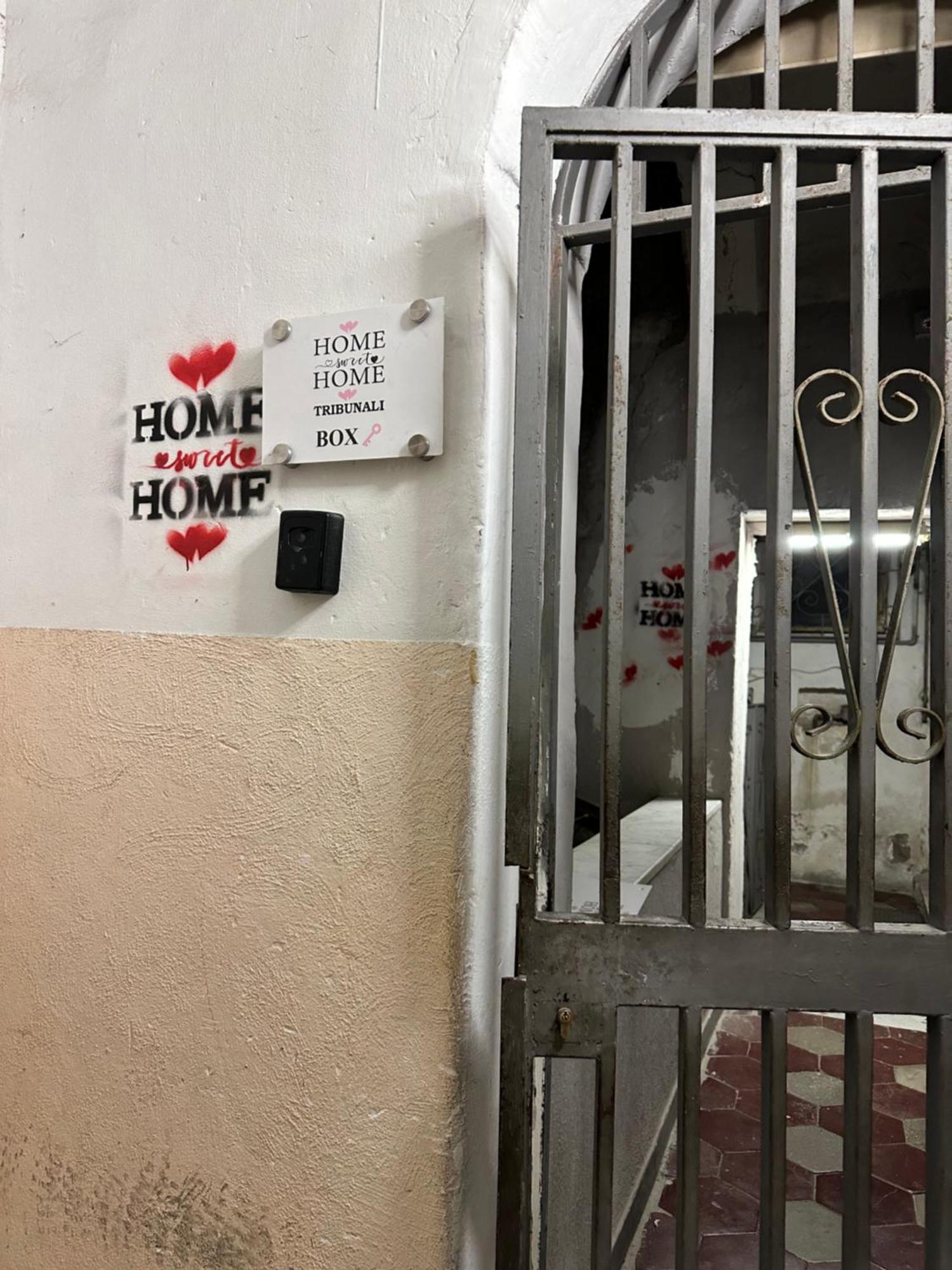 Sweet Home Ai Tribunali -1 Piano Napoli Bagian luar foto