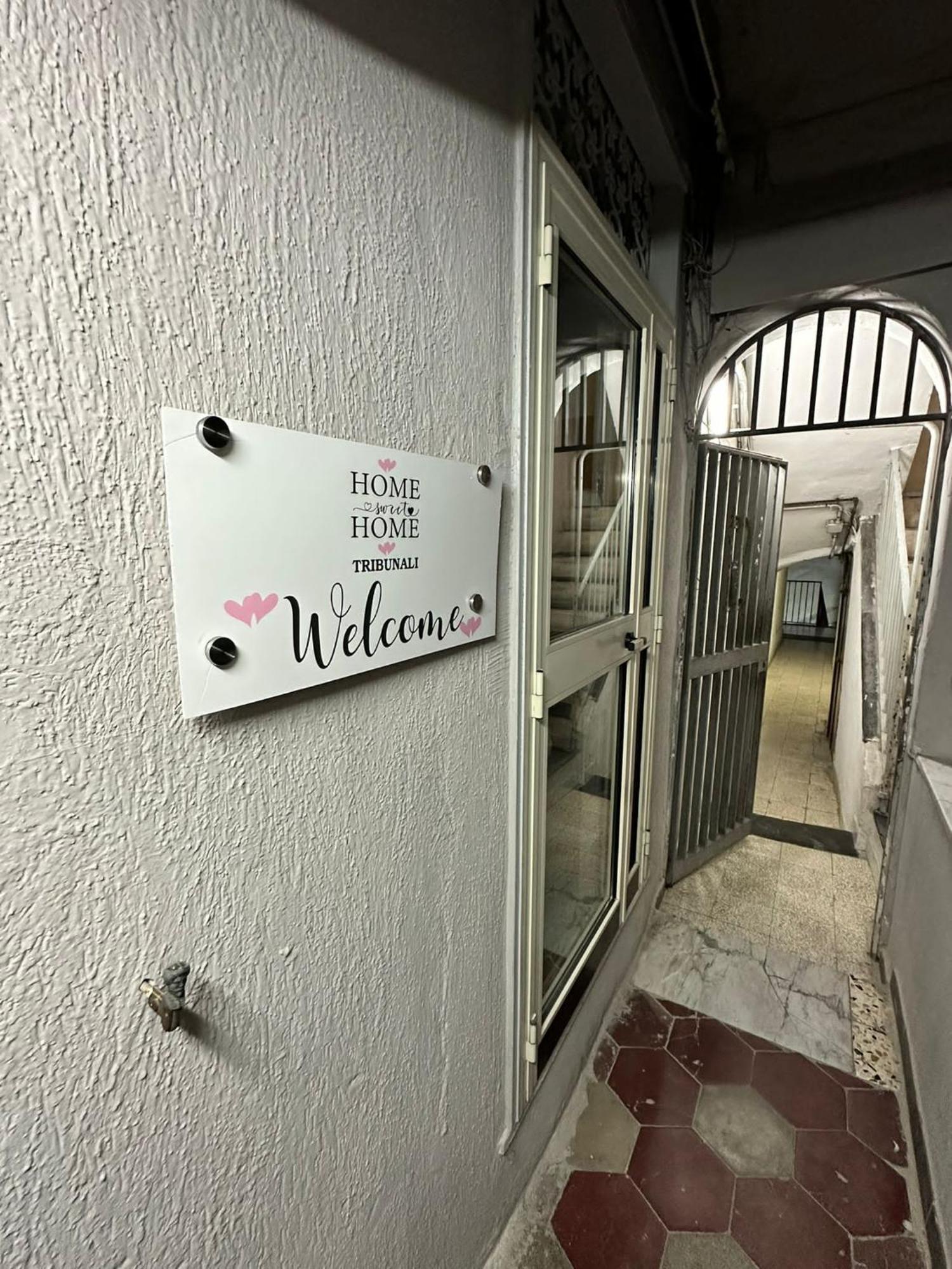 Sweet Home Ai Tribunali -1 Piano Napoli Bagian luar foto